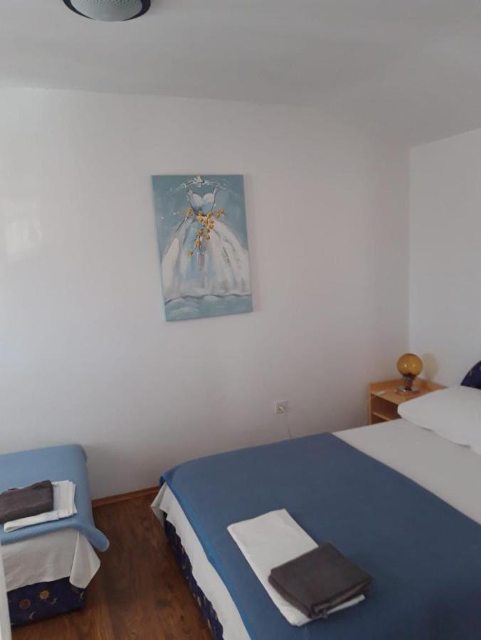 Apartments Danijela Tribunj  Ngoại thất bức ảnh