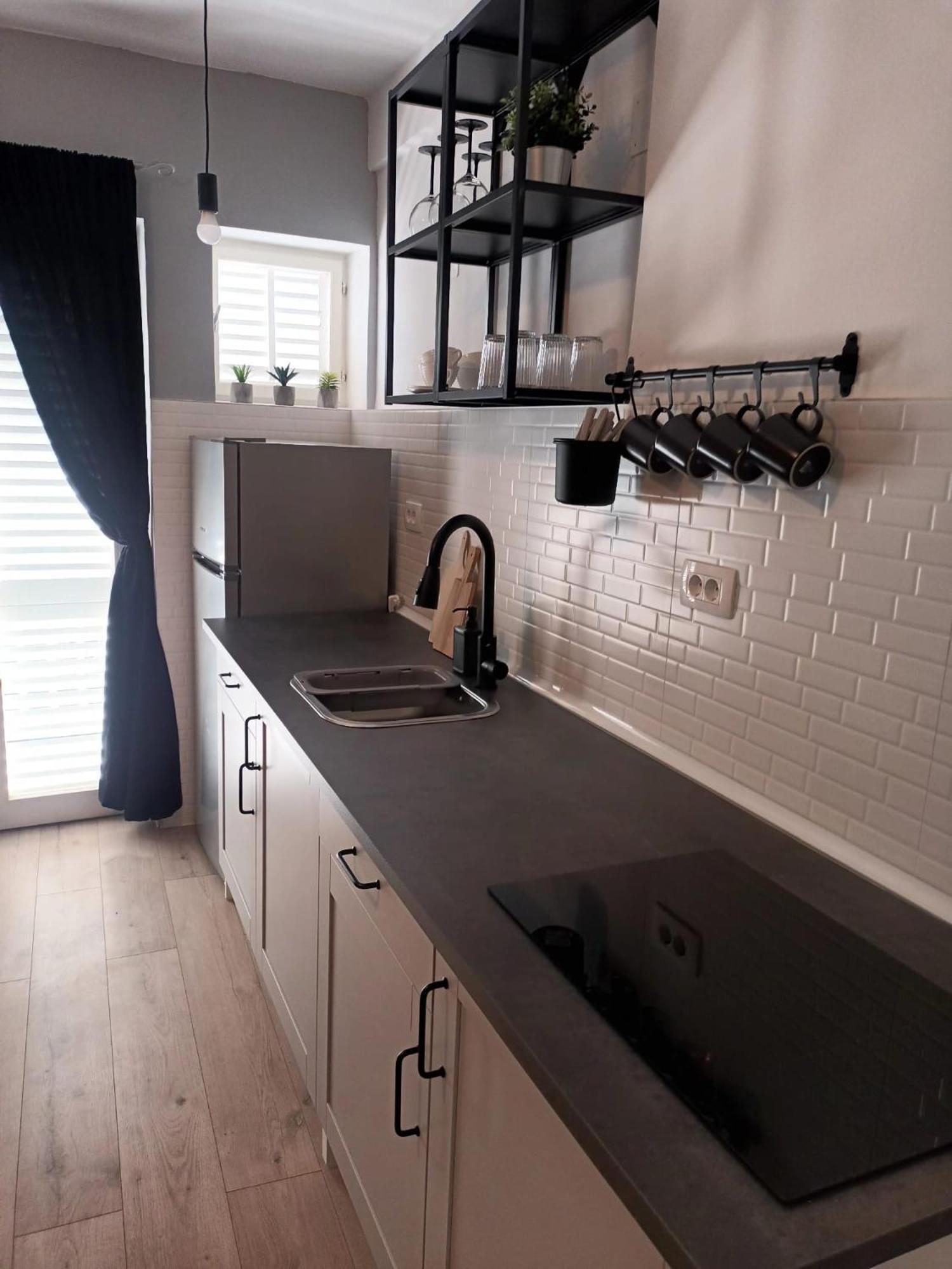 Apartments Danijela Tribunj  Ngoại thất bức ảnh